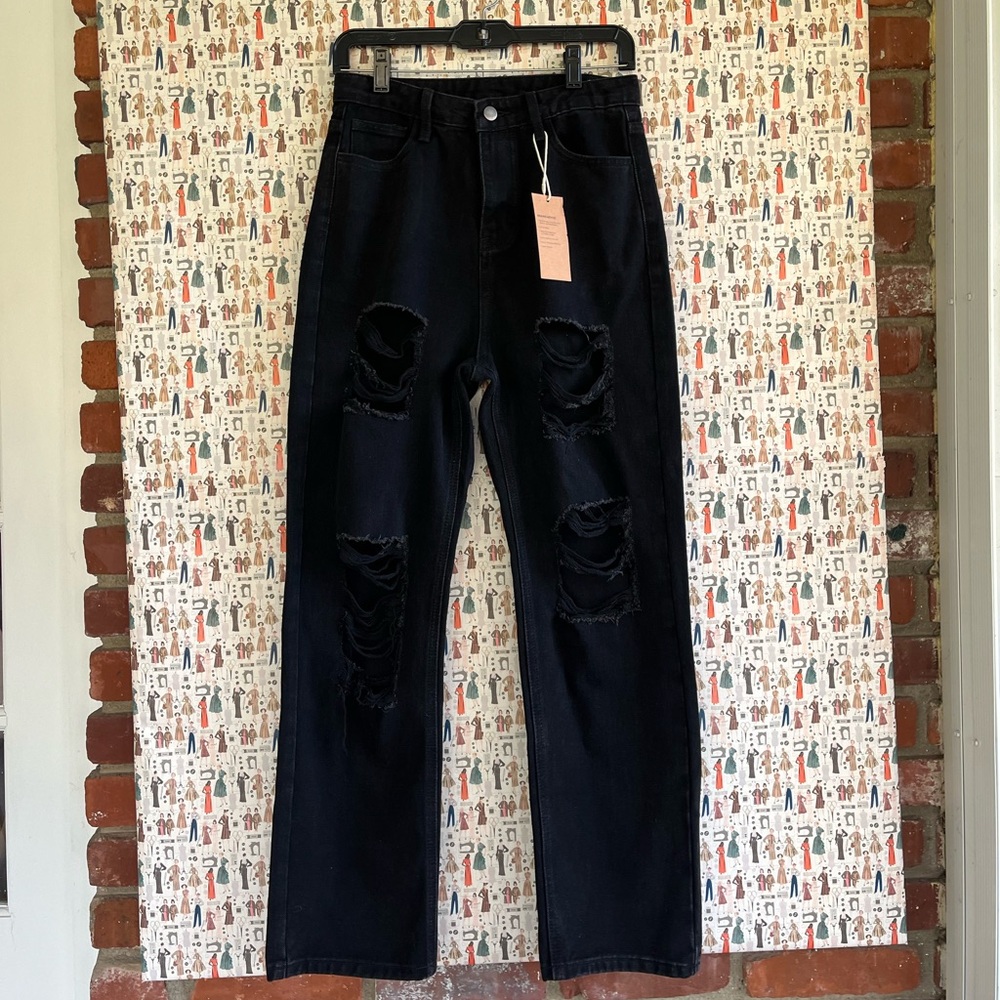 NWT Wide-legged ripped jeans 🖤 - Picture 4 of 10